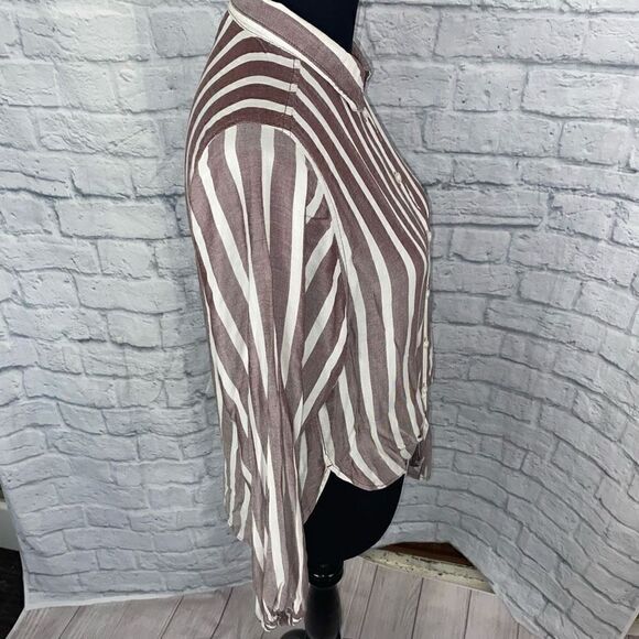 American Eagle women S hi low blouse button up tie front stripes & elastic cuffs - Picture 7 of 14